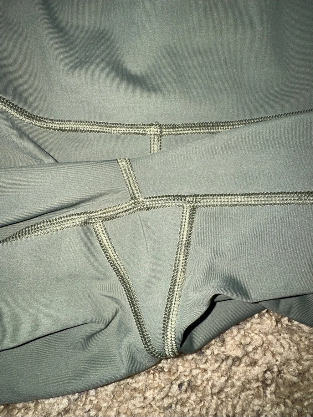Athleta Ultimate Stash Pocket 7/8 Tights size small
